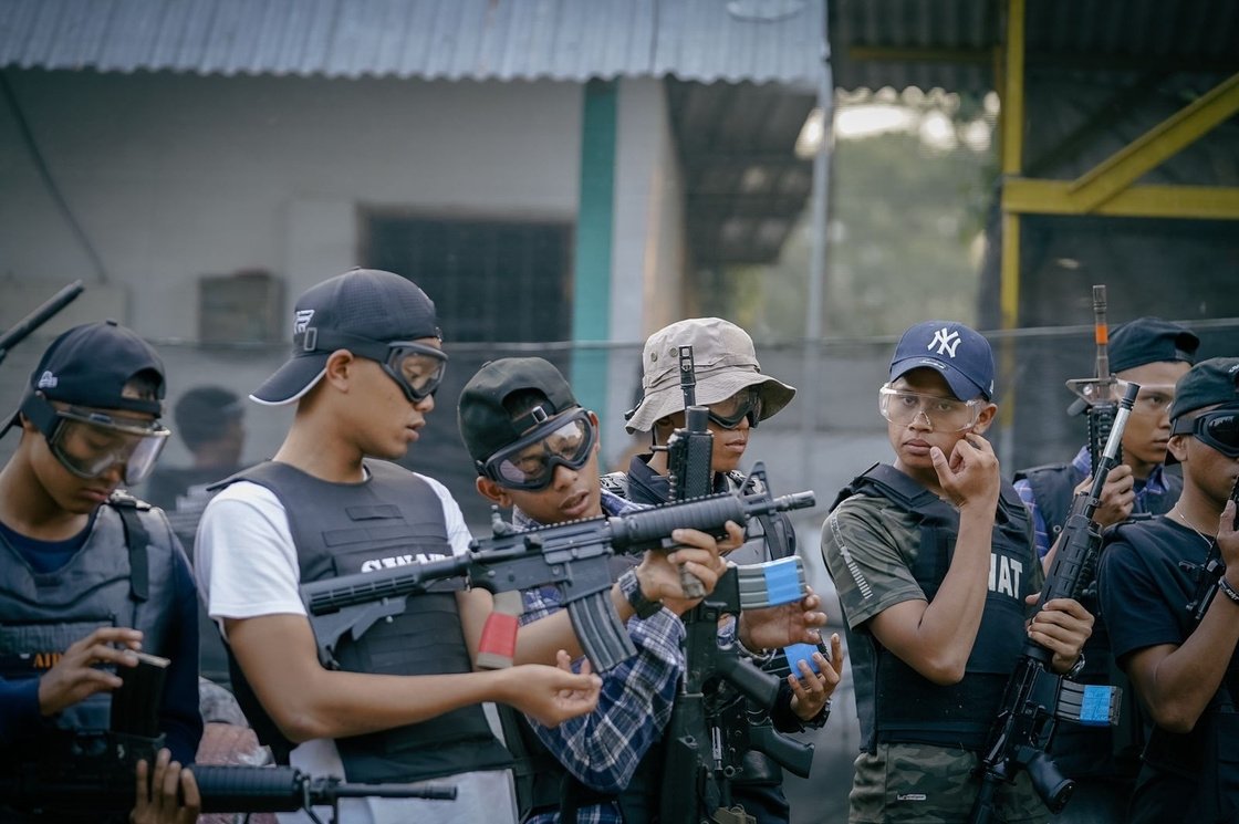 Pelatihan kepemimpinan di lapangan